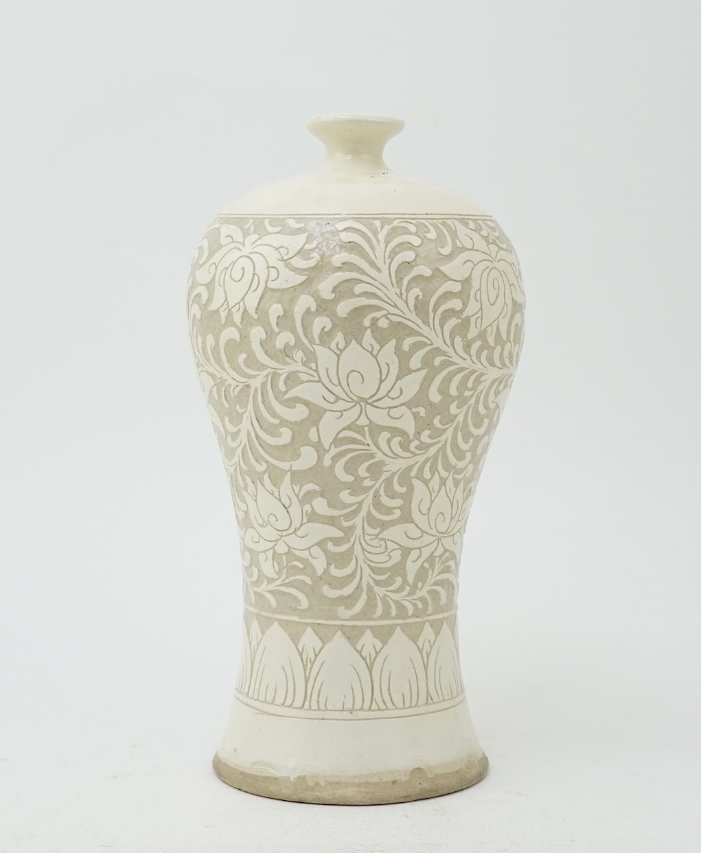 A Chinese Cizhou style meiping, late Qing